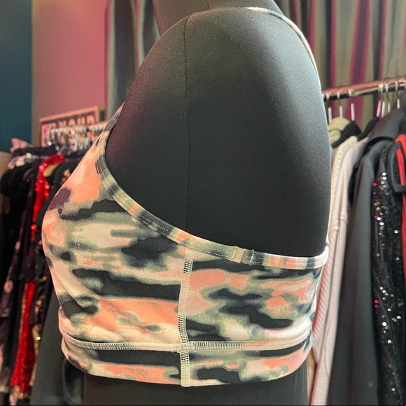 Lululemon Flow Y Bra IV
Wamo Camo Barely Pink Size 10 - Picture 10 of 12